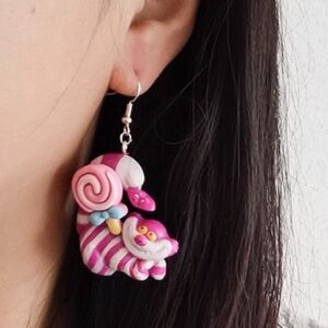 Disney Alice’s Adventure in Wonderland Pink Stripes Lynx Cat Earrings New